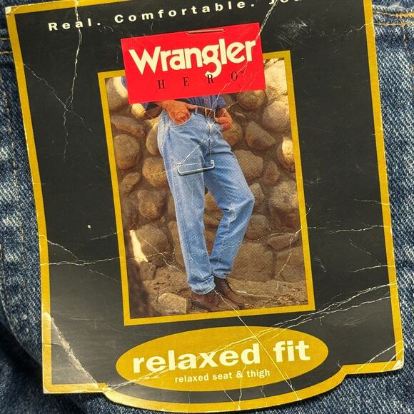 Wrangler Hero Jeans Mens 44X32 Blue Relaxed Fit Straight Dark Wash Workwear NWT - Picture 8 of 10